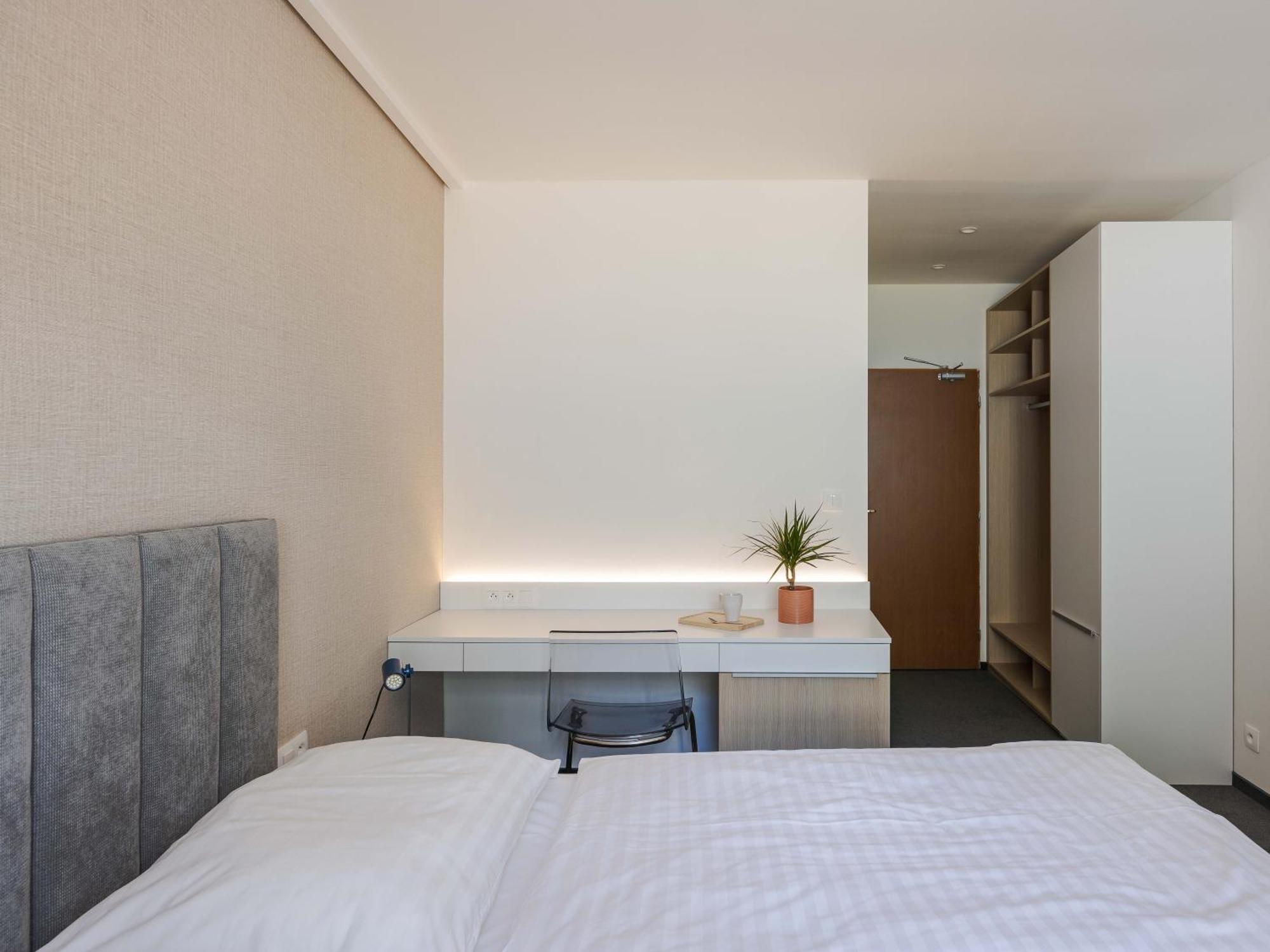 Hotel Taxis Bratislava - New Rooms Bagian luar foto